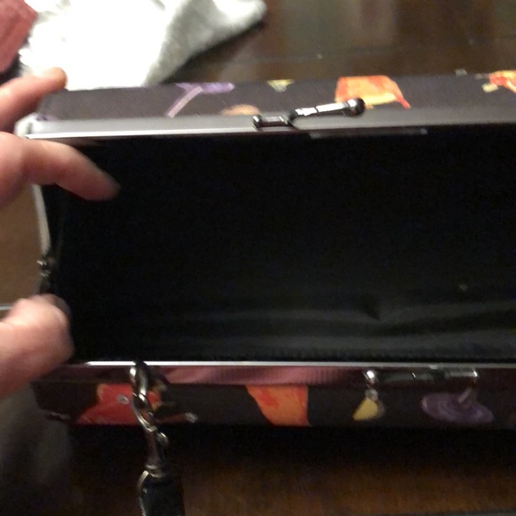 🌹Clutch Purse🌹 - Picture 4 of 8